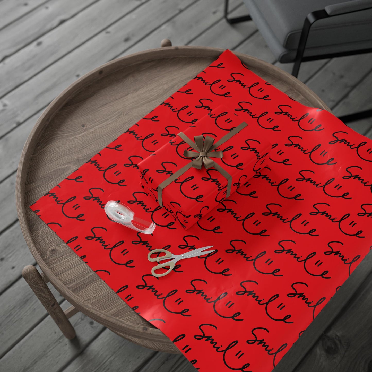 Red/Black Smile Stylish Gift Wrapping Paper for Any Occasion