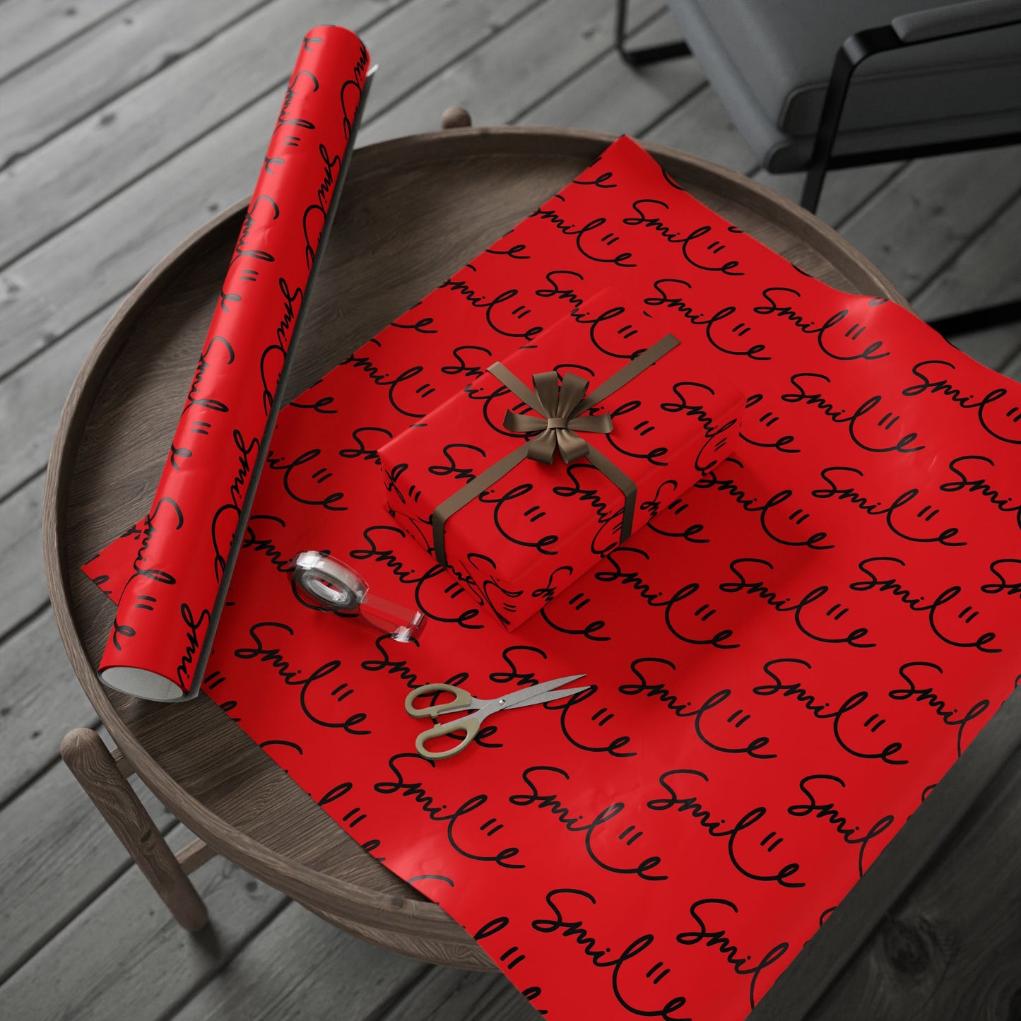 Red/Black Smile Stylish Gift Wrapping Paper for Any Occasion